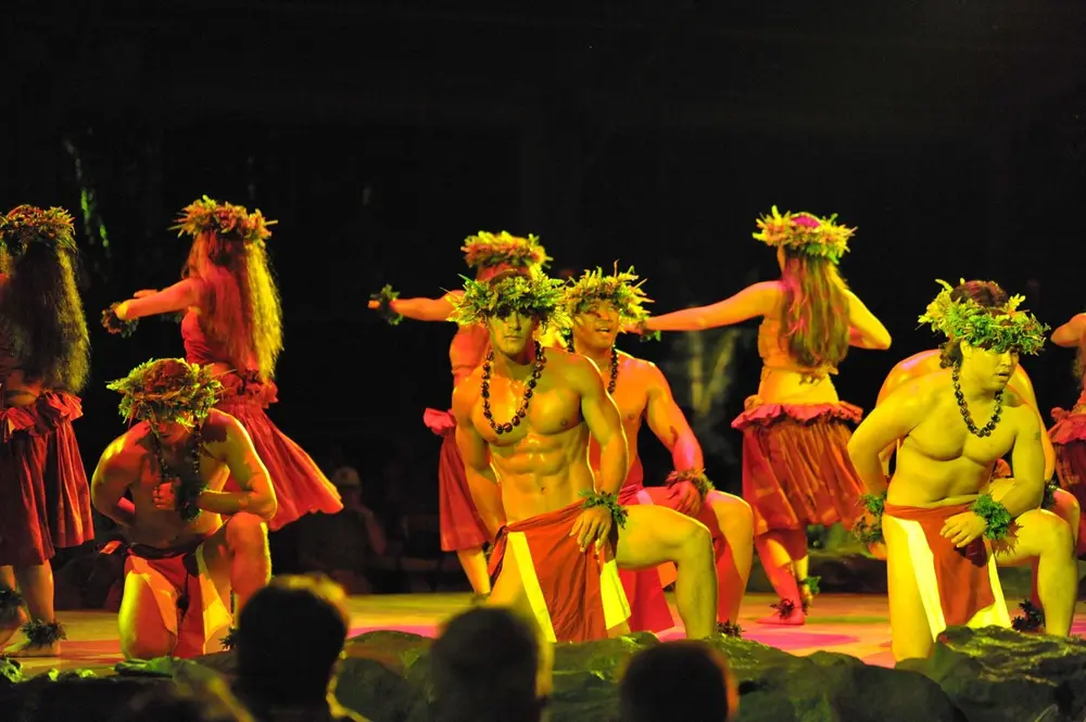 manor house experience premium luau 2