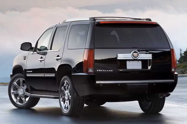 private cadilac sedan shuttle service hawaii 3