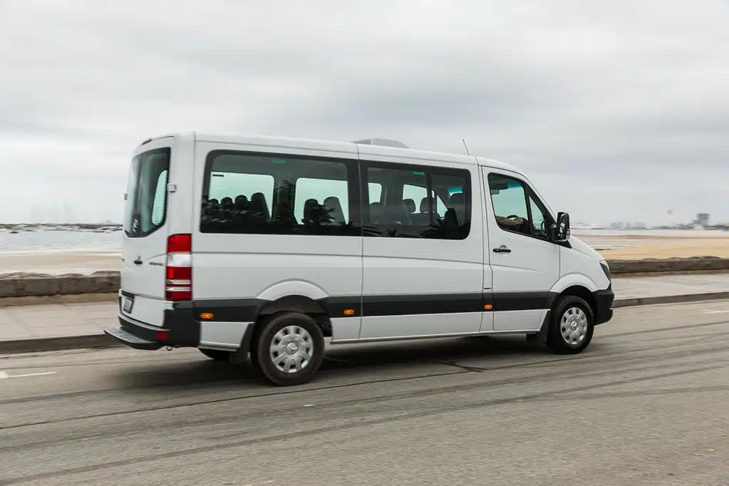 van mercedes hawaii 5