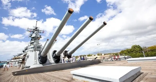 pearl harbor tour deluxe with lunch 1