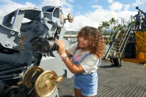 pearl harbor tour deluxe with lunch 2